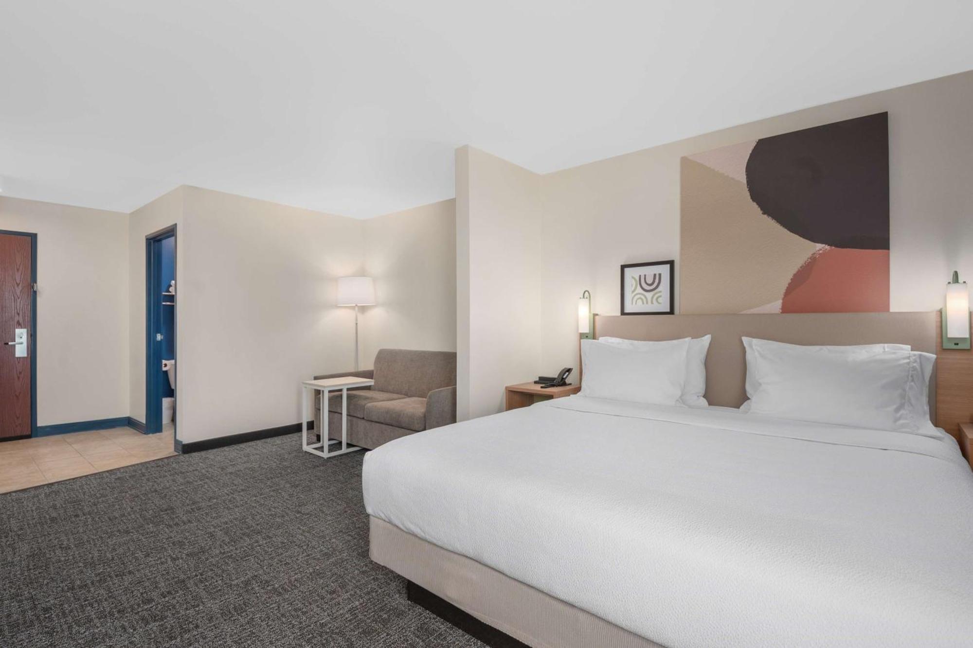 Spark By Hilton Minot Exterior photo
