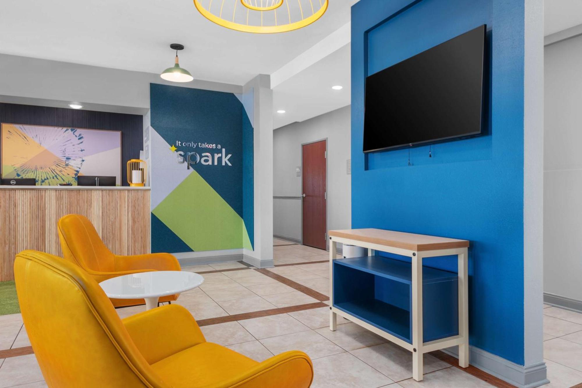 Spark By Hilton Minot Exterior photo